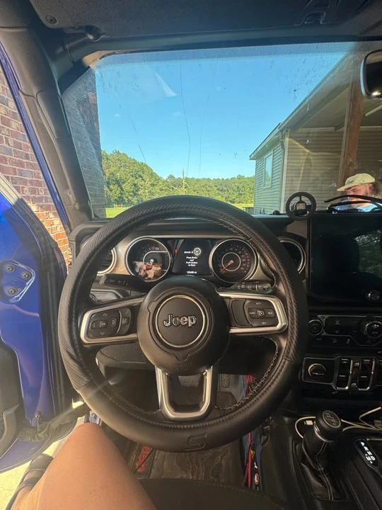 2019 Jeep JL Wrangler - Image 16 of 18