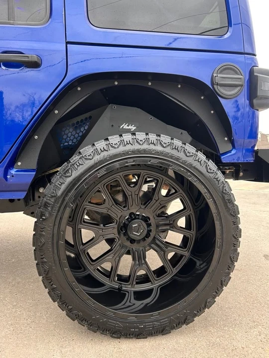 2019 Jeep JL Wrangler - Image 4 of 18
