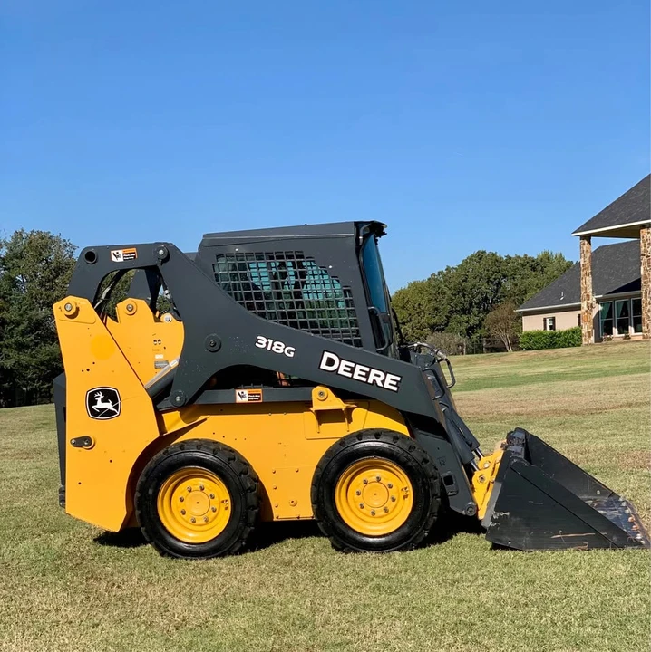 2019 John Deere - Image 2 of 10