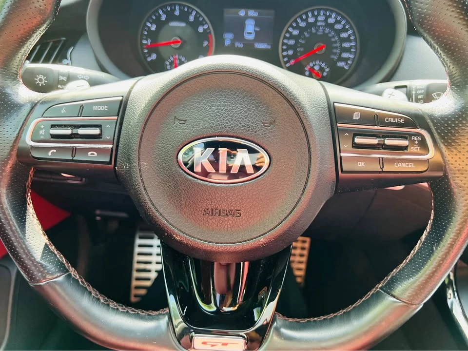 2019 Kia Stinger GT - Image 19 of 20