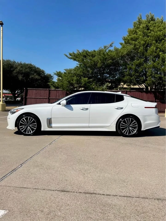 2019 Kia Stinger - Image 3 of 10