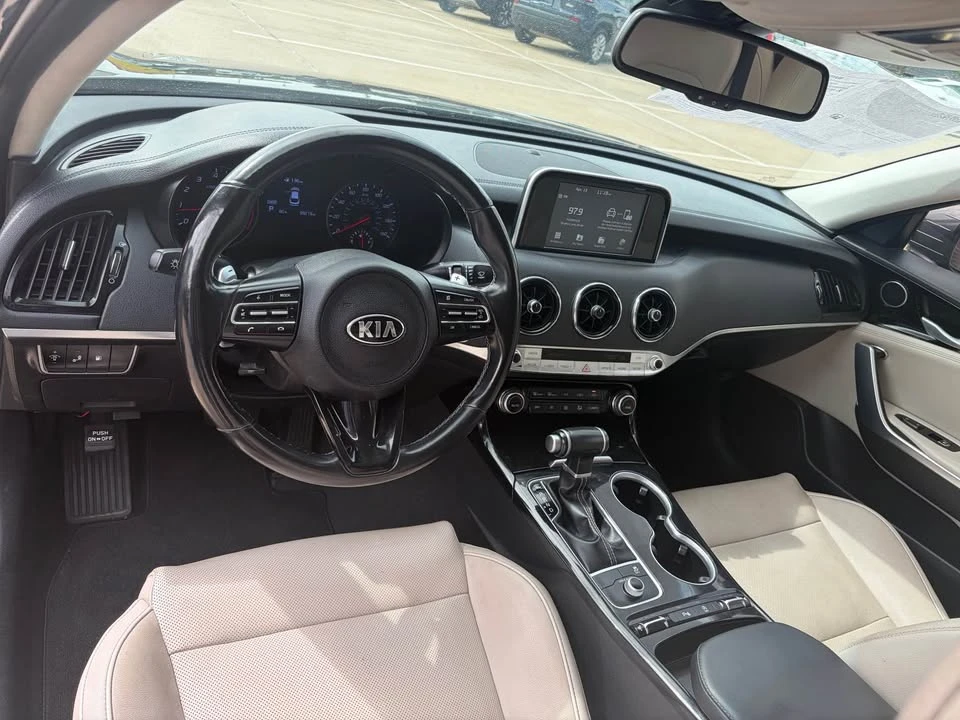 2019 Kia Stinger - Image 4 of 7