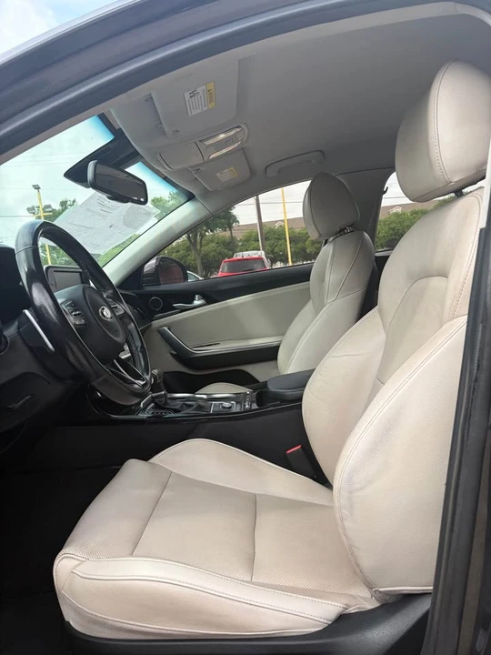 2019 Kia Stinger - Image 3 of 7