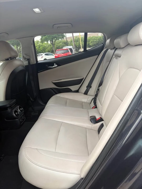 2019 Kia Stinger - Image 5 of 7