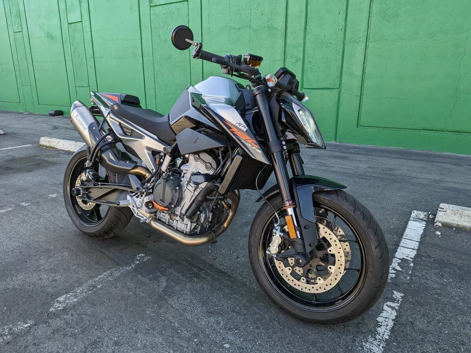 2019 KTM - Image 2 of 12