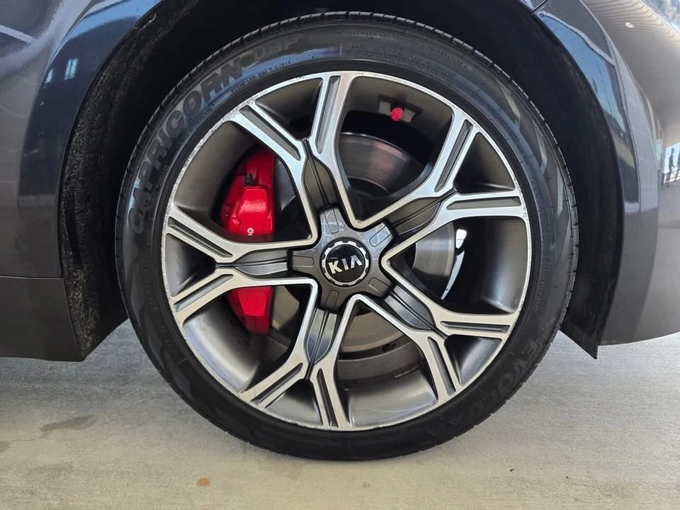 2019 Kia Stinger GT - Image 8 of 17