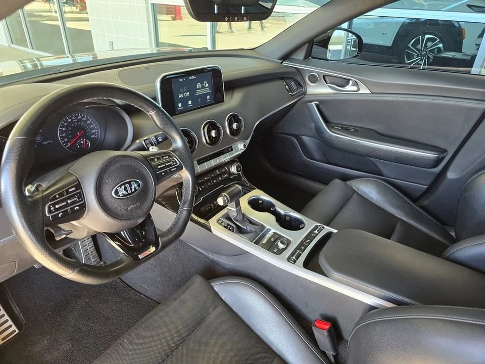 2019 Kia Stinger GT - Image 14 of 17