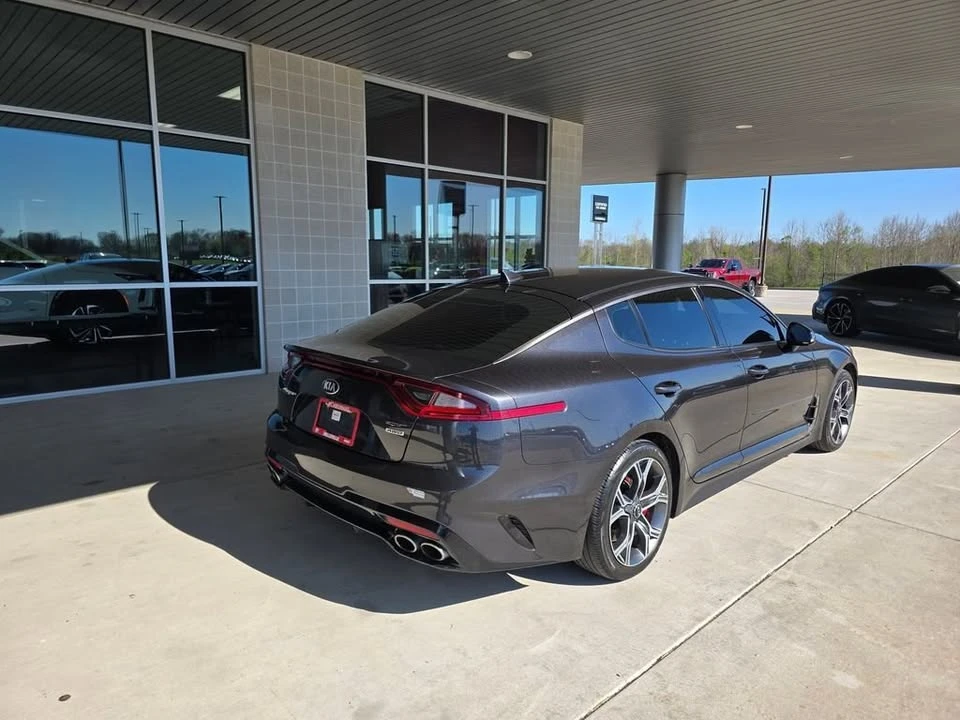 2019 Kia Stinger GT - Image 7 of 17