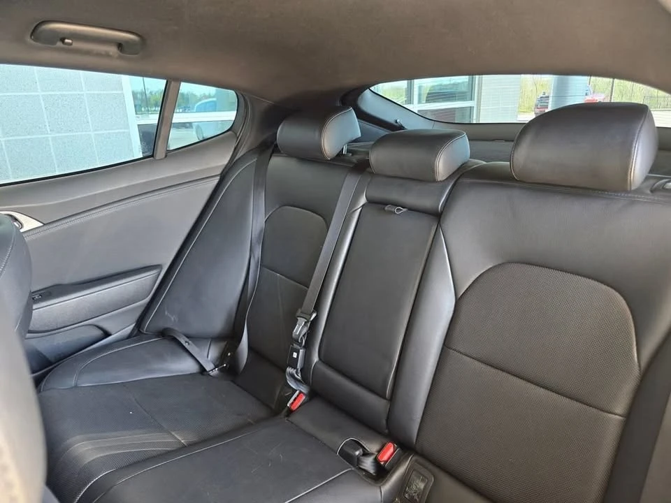 2019 Kia Stinger GT - Image 10 of 17