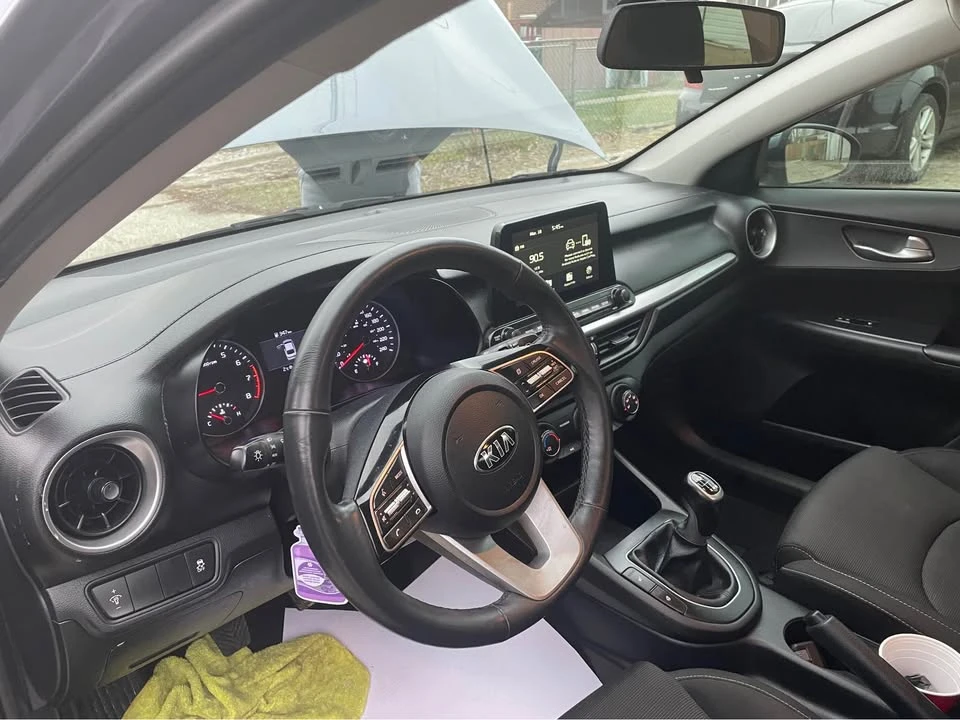 2019 Kia Forte - Image 7 of 10