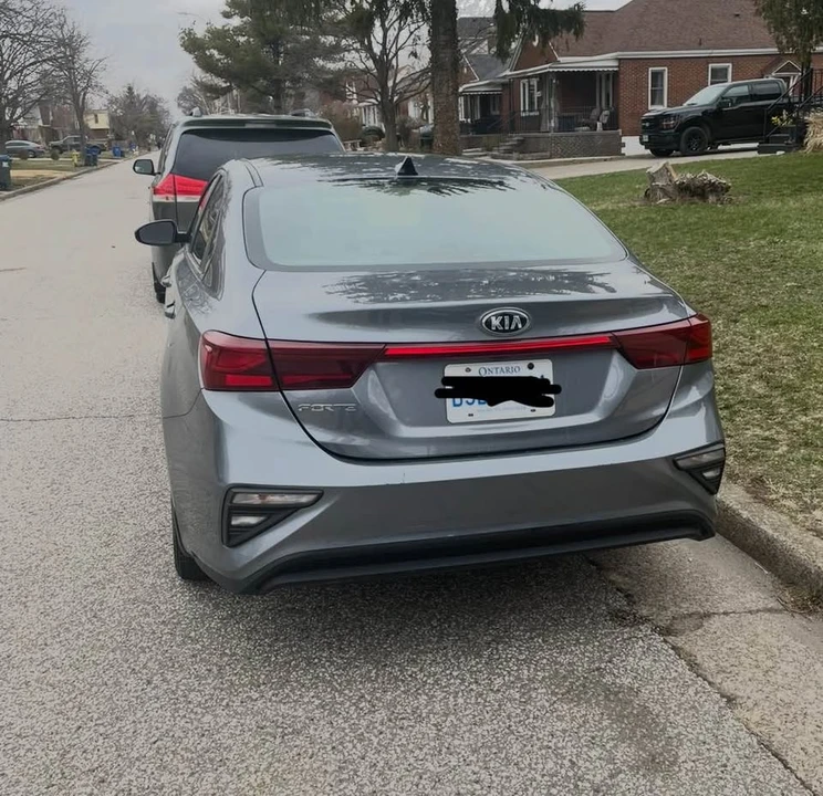 2019 Kia Forte - Image 3 of 10