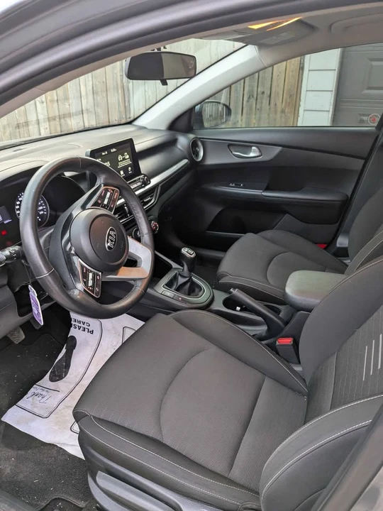 2019 Kia Forte - Image 8 of 10