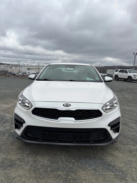2019 Kia Forte - Image 2 of 19