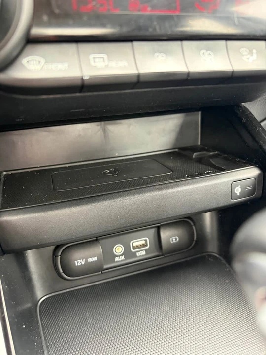 2019 Kia Forte - Image 9 of 19