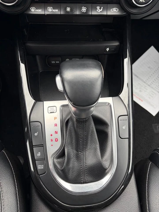 2019 Kia Forte - Image 8 of 19