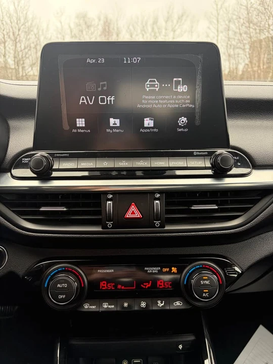 2019 Kia Forte - Image 7 of 19
