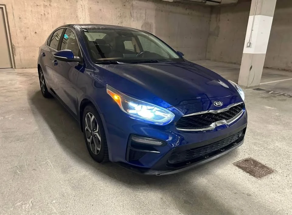 2019 Kia Forte - Image 2 of 8