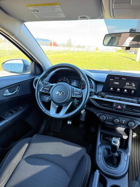 2019 Kia Forte - Image 10 of 19