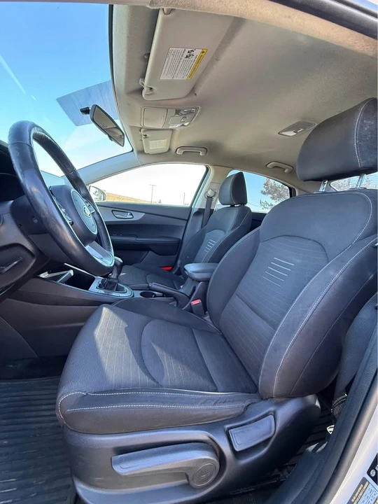 2019 Kia Forte - Image 12 of 19
