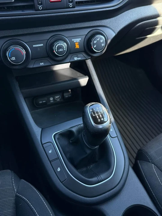 2019 Kia Forte - Image 18 of 19