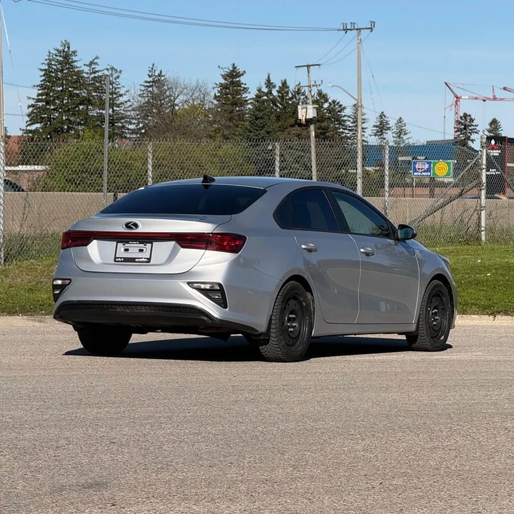 2019 Kia Forte - Image 6 of 19