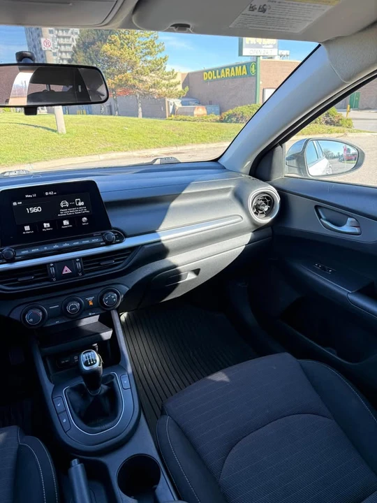 2019 Kia Forte - Image 13 of 19