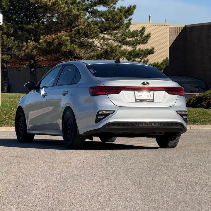 2019 Kia Forte - Image 7 of 19