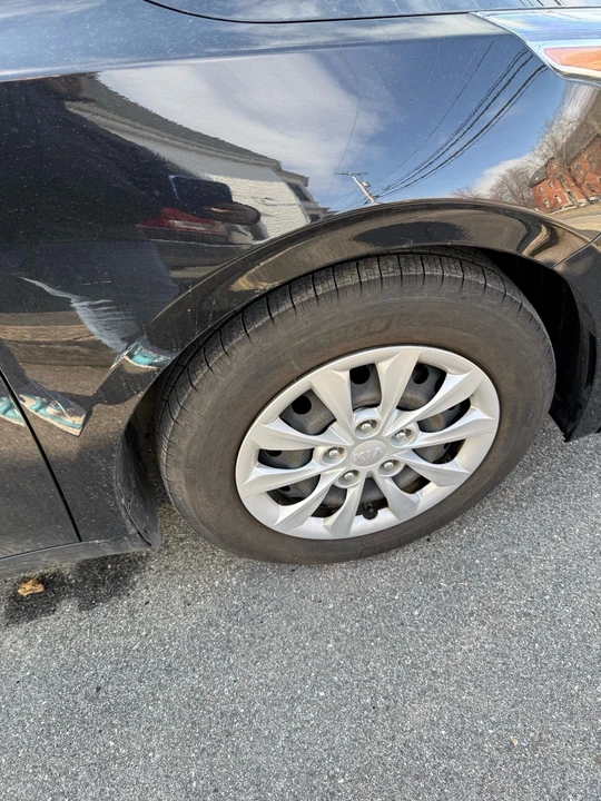 2019 Kia Forte - Image 6 of 12