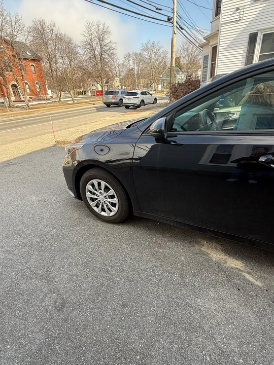 2019 Kia Forte - Image 2 of 12