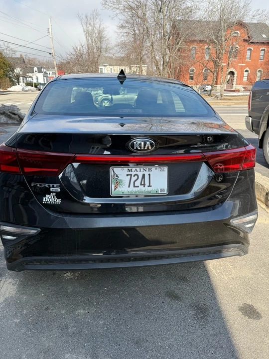 2019 Kia Forte - Image 4 of 12