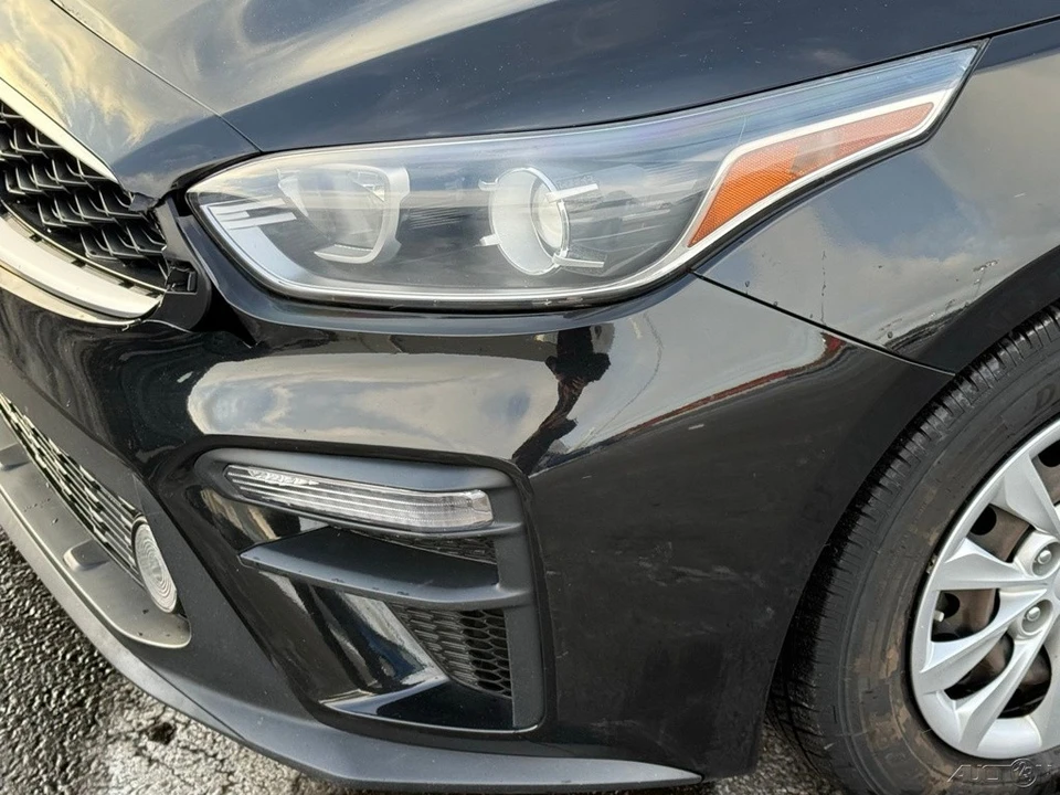 2019 Kia Forte - Image 9 of 12