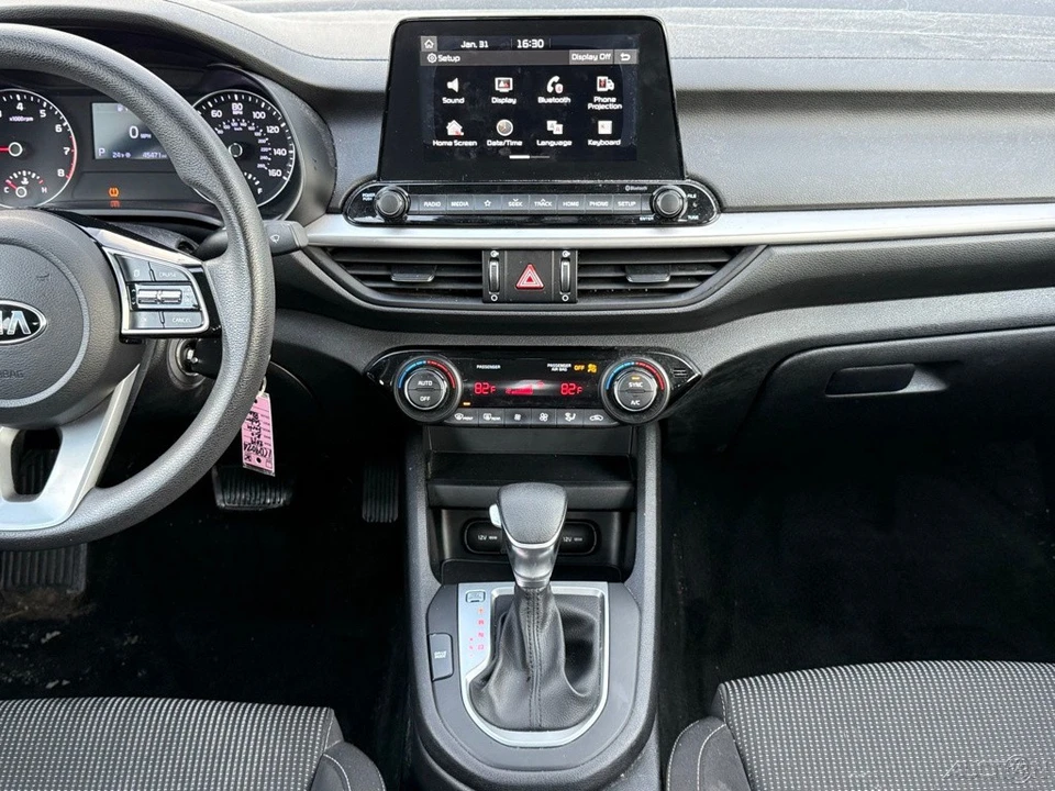 2019 Kia Forte - Image 18 of 21