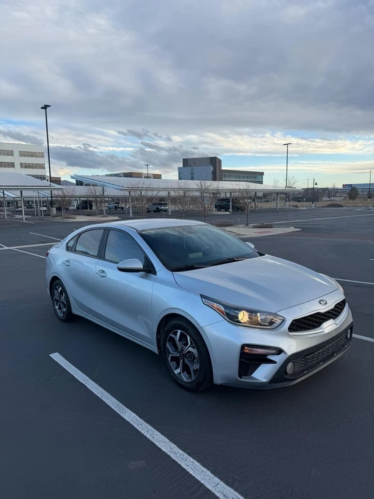 2019 Kia Forte - Image 3 of 8