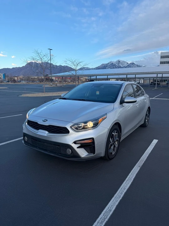 2019 Kia Forte - Image 2 of 8