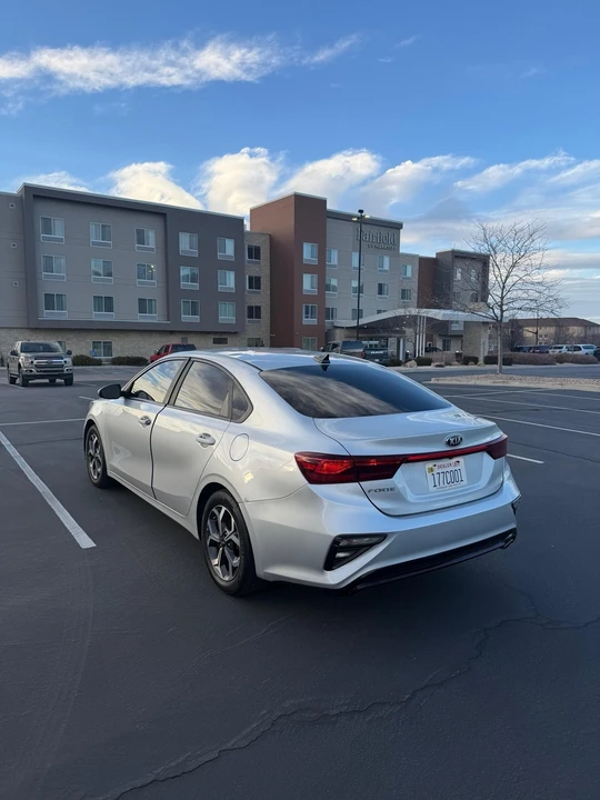 2019 Kia Forte - Image 6 of 8
