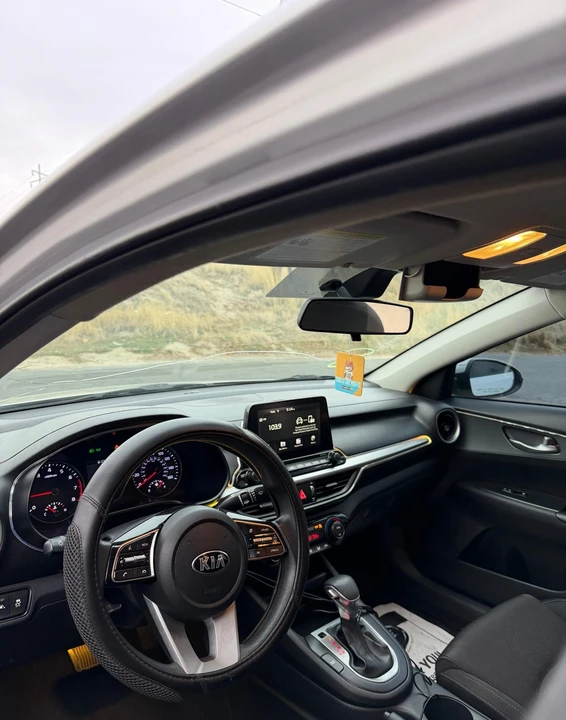 2019 Kia Forte - Image 7 of 8
