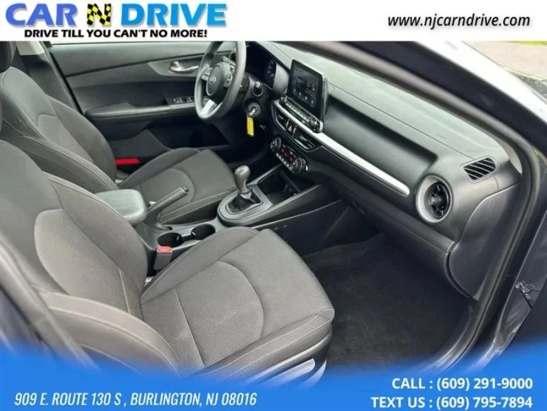 2019 Kia Forte - Image 10 of 12