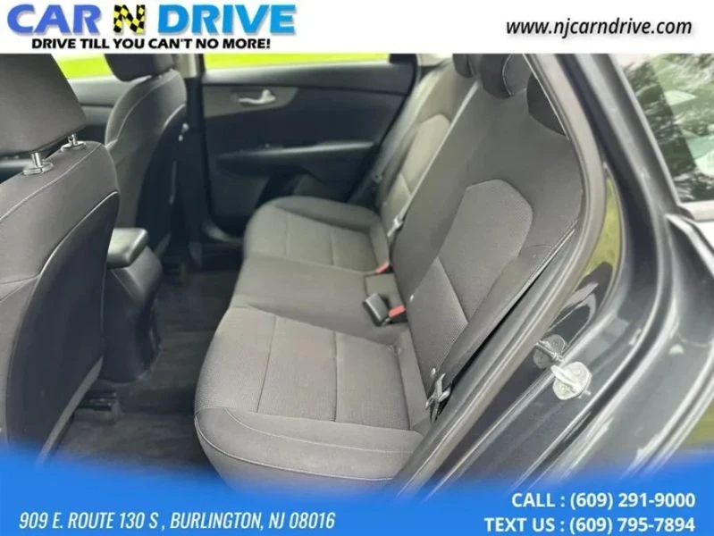 2019 Kia Forte - Image 8 of 12