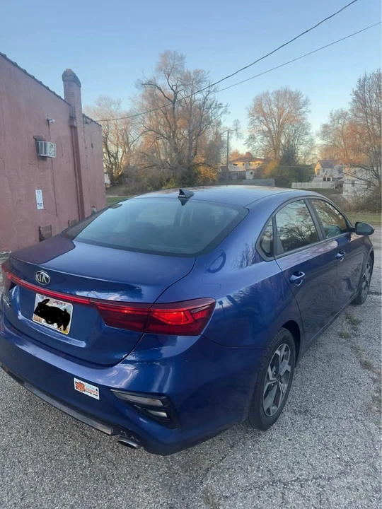 2019 Kia Forte - Image 2 of 8