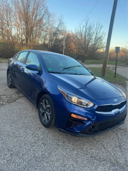 2019 Kia Forte - Image 3 of 8