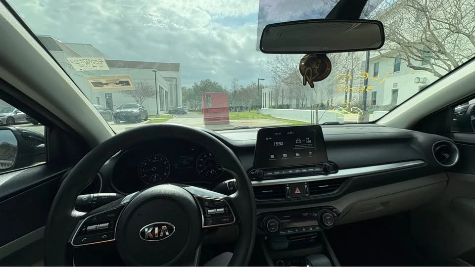 2019 Kia Forte - Image 10 of 12