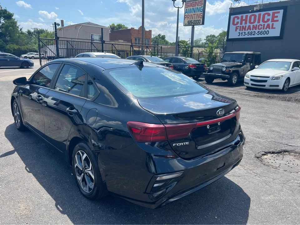 2019 Kia Forte - Image 4 of 9