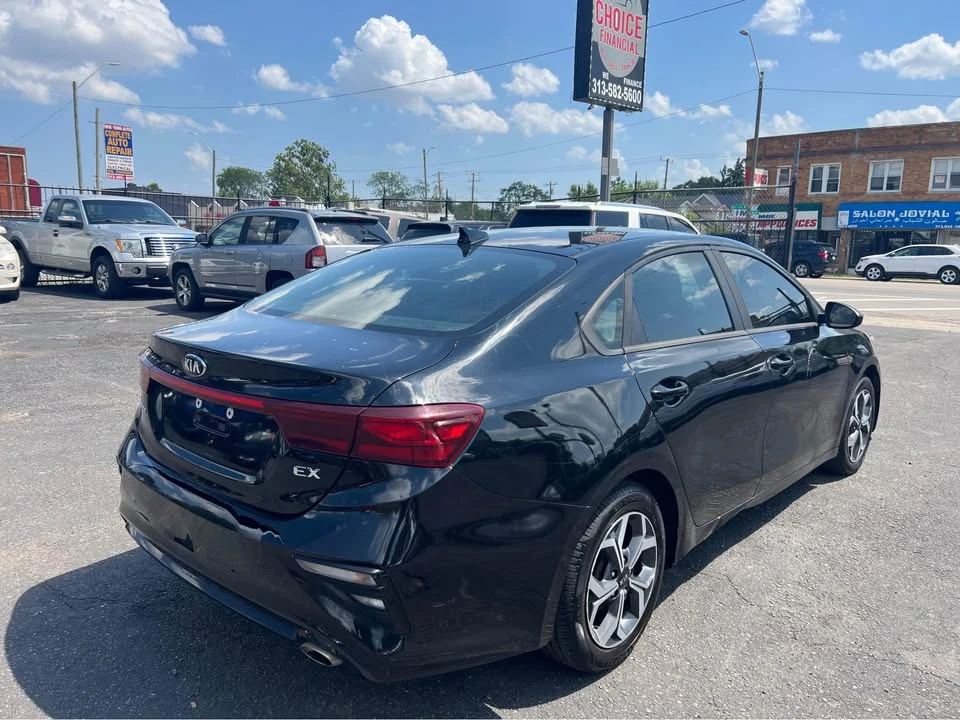 2019 Kia Forte - Image 7 of 9