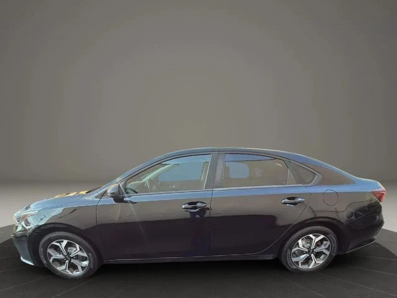 2019 Kia Forte - Image 8 of 12