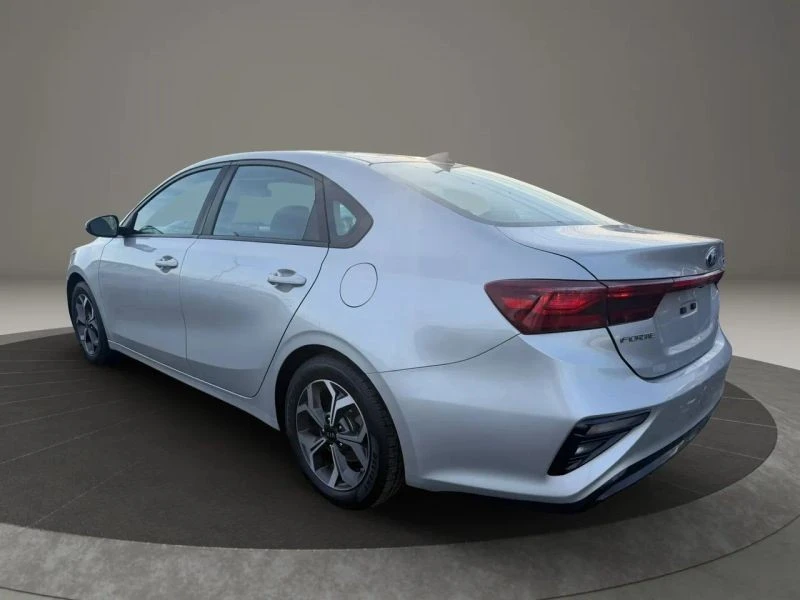 2019 Kia Forte - Image 7 of 12