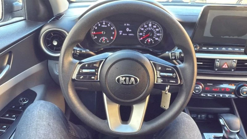 2019 Kia Forte - Image 10 of 12