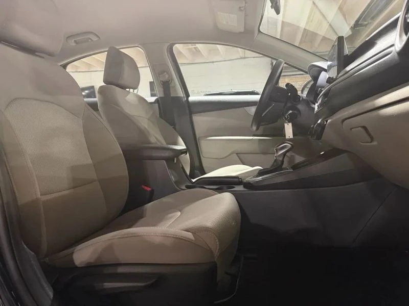 2019 Kia Forte - Image 9 of 12