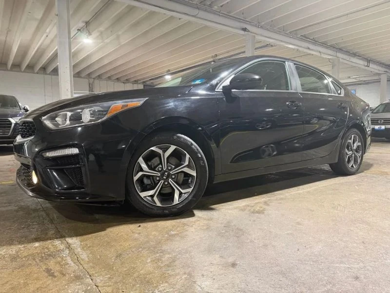 2019 Kia Forte - Image 2 of 12