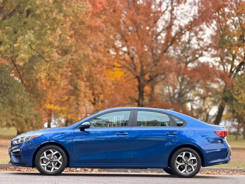 2019 Kia Forte - Image 7 of 12