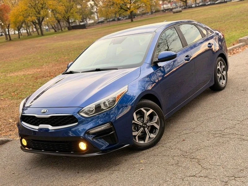 2019 Kia Forte - Image 2 of 12